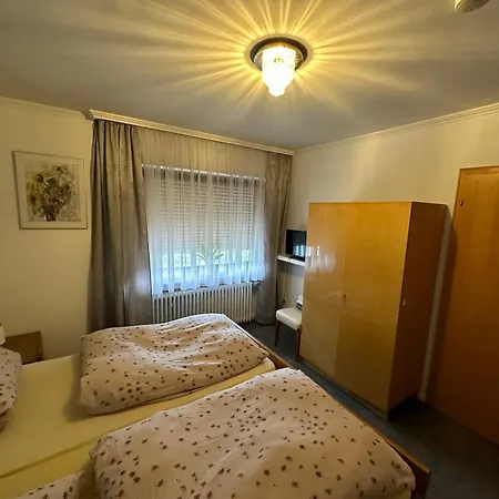 Haus Erlen Hotel *